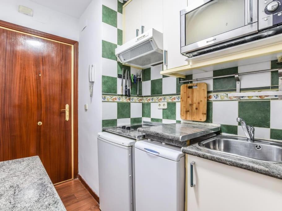 Apartamento Puente De Segovia Appartamento Madrid Esterno foto